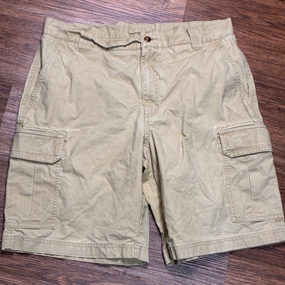 L.L.Bean Cargo Shorts Men's 35W Khaki Natural Fit 100% Cotton Outdoor